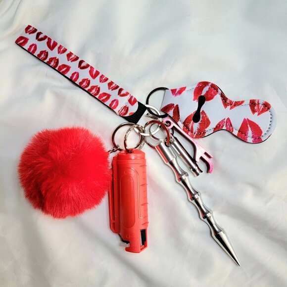 7 Piece Lips Safety Keychain Set, Window Breaker, Whistle + More - Picture 1 of 2